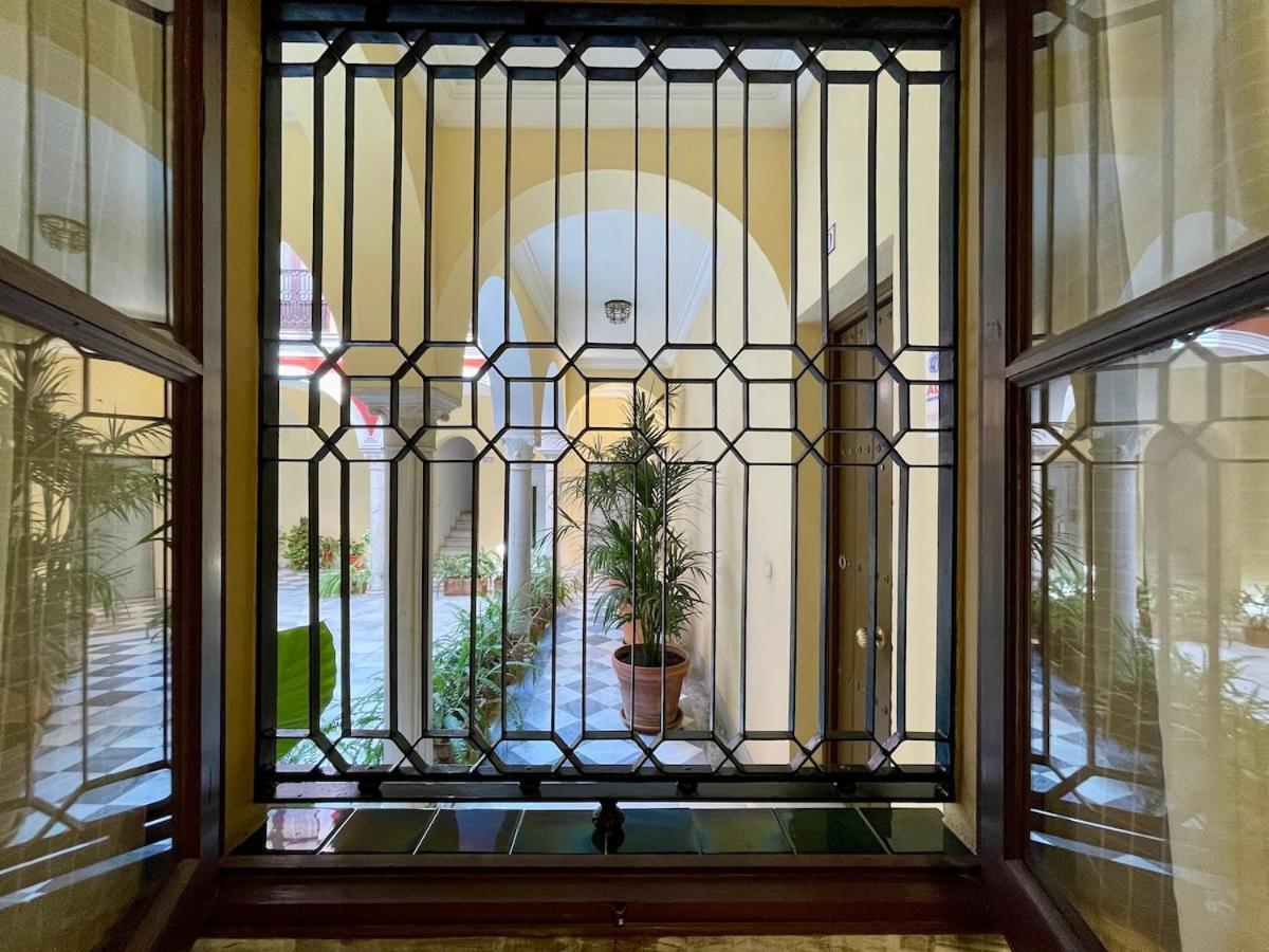 Caballerizas Studio Apartment Seville
